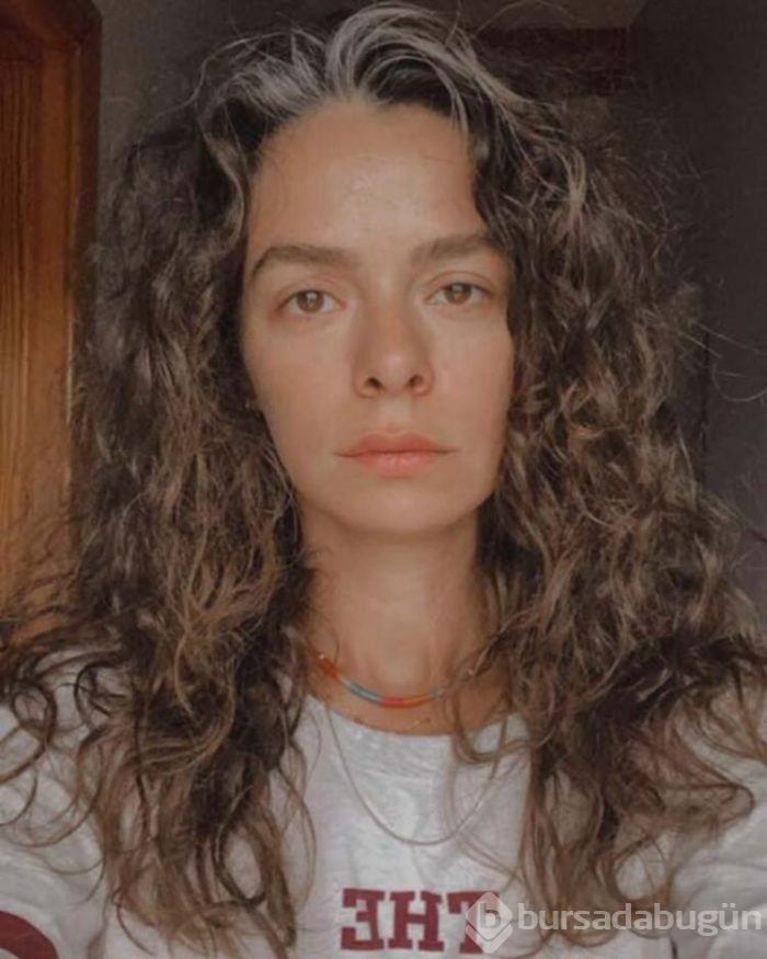 Özge Özpirinçci imaj değişikliğine gitti
