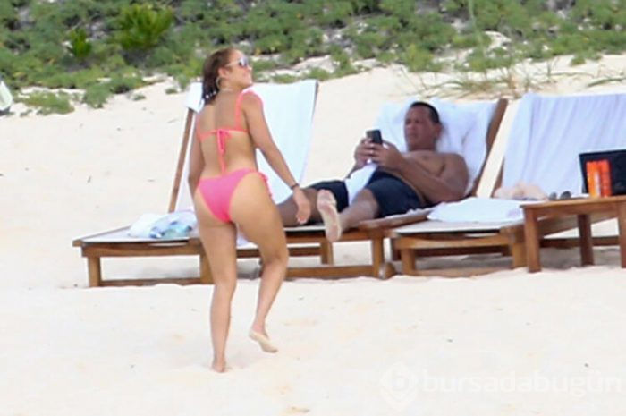 Jennifer Lopez ve nişanlısının geç başlayan tatili