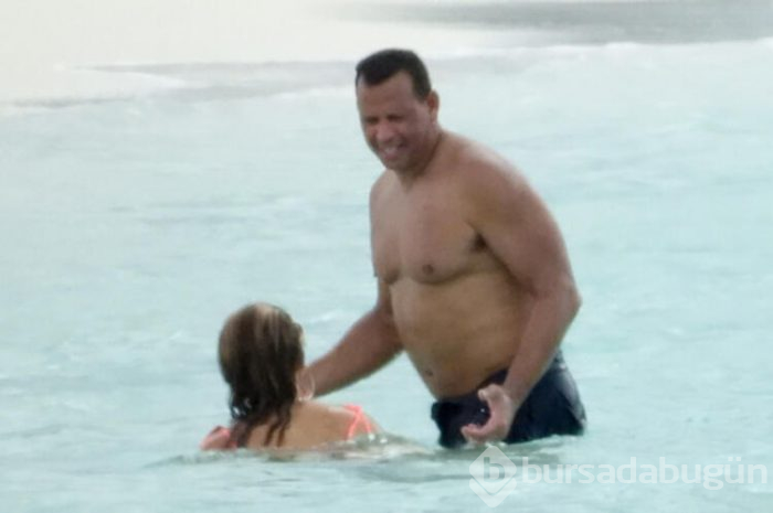 Jennifer Lopez ve nişanlısının geç başlayan tatili
