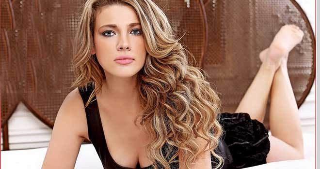 Esra Sönmezer 'tek aşkım' dediği kedisine maske taktı