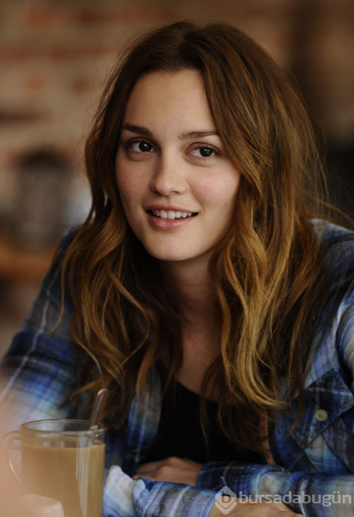 Leighton Meester ve Adam Brody'nin çocuklarıyla plaj keyfi