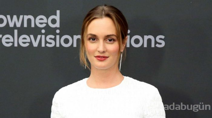 Leighton Meester ve Adam Brody'nin çocuklarıyla plaj keyfi