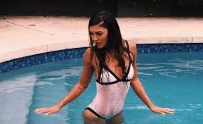Jessica Szohr hamile olduğunu duyurdu