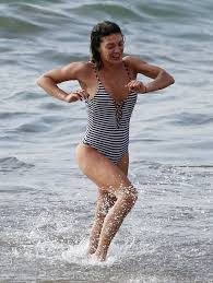 Jessica Szohr hamile olduğunu duyurdu