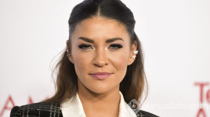 Jessica Szohr hamile olduğunu duyurdu
