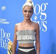 Jessica Szohr hamile olduğunu duyurdu