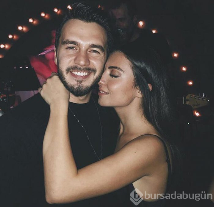 İsmail Ege Şaşmaz'dan sevgilisi Hande Ünal'a evlilik teklifi!
