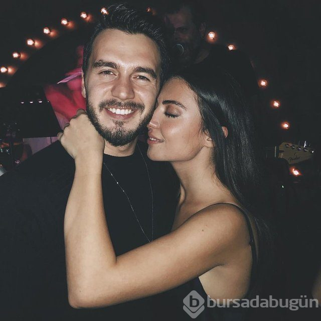 İsmail Ege Şaşmaz'dan sevgilisi Hande Ünal'a evlilik teklifi!
