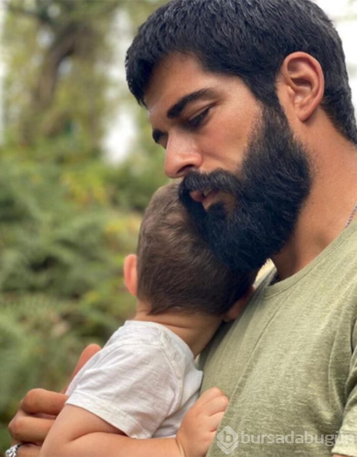 Burak Özçivit oğlu Karan ile poz verdi