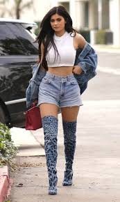 Kylie Jenner'dan Kim Kardashian'a tepki: Hemen sil bunu