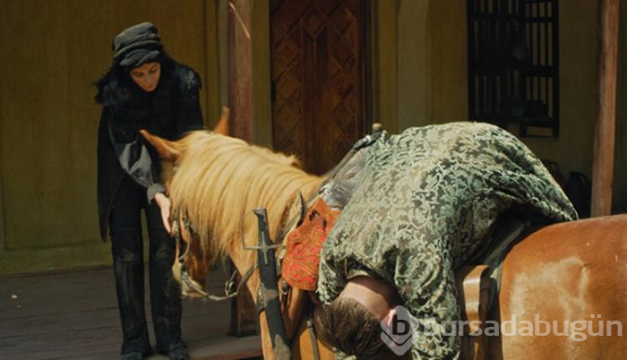 Deren Talu ilk filminde erkek oldu!