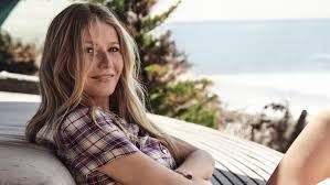 Gwyneth Paltrow'un çıplak doğum günü pozundan kızı utandı