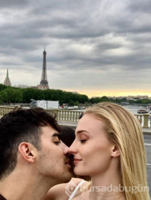 Sophie Turner'dan doğum sonrası hamilelik paylaşımı