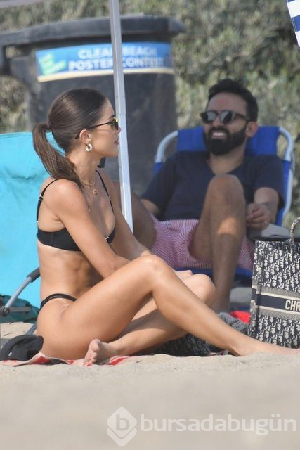 Camila Coelho'nin tatili sürüyor