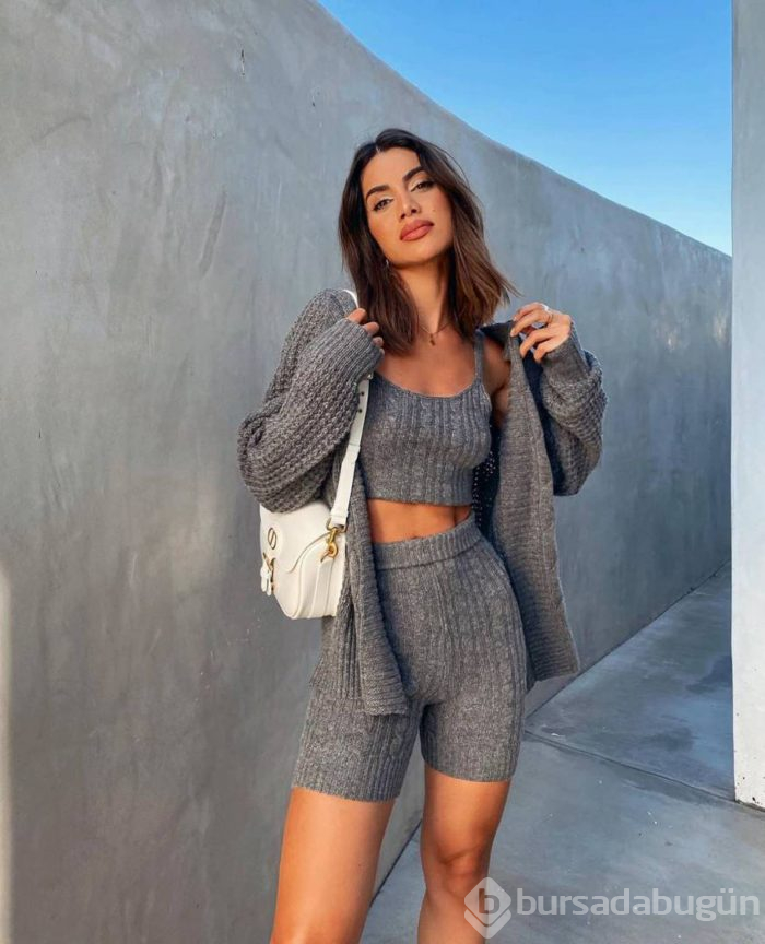 Camila Coelho'nin tatili sürüyor