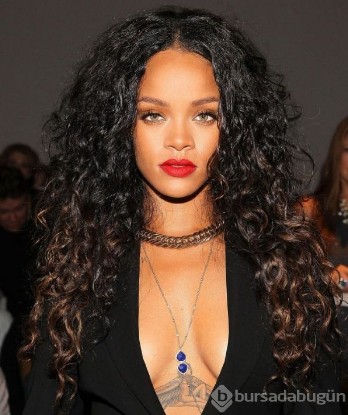 Rihanna Müslümanlardan özür diledi