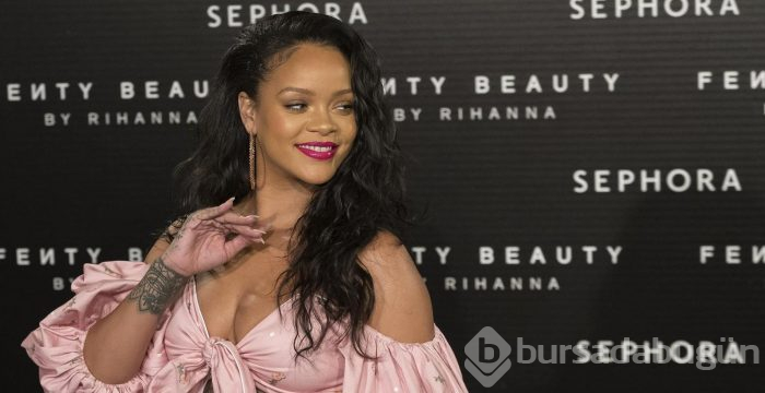 Rihanna Müslümanlardan özür diledi