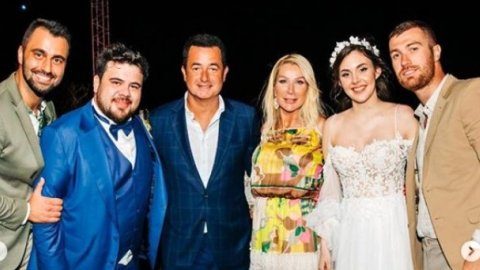Berfu Yenenler ikinci kez anne oluyor