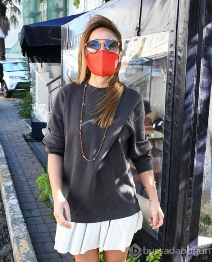 Burçin Terzioğlu'ndan Hazal Kaya'ya destek