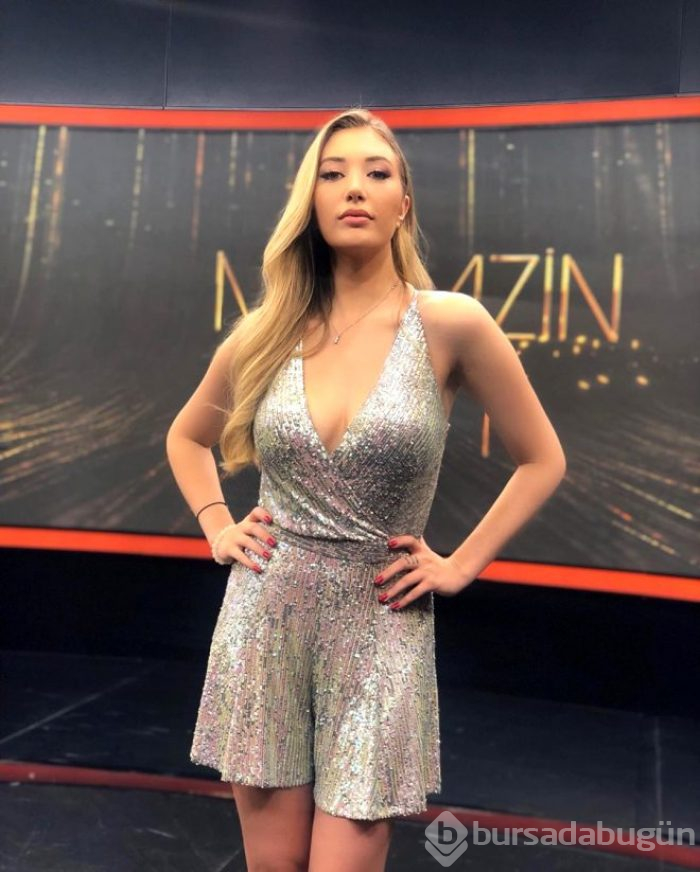 Yine yaptı yapacağını! Yasmin Erbil gecelikli pozlarıyla takipçilerini mest etti