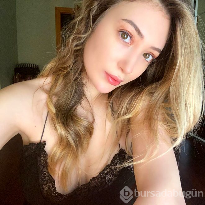 Yine yaptı yapacağını! Yasmin Erbil gecelikli pozlarıyla takipçilerini mest etti