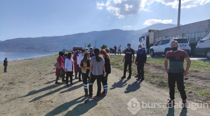 Bursa'da evde sağlık hizmeti aracı ile otomobil çarpıştı: 1 ölü, 3 yaralı