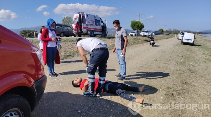 Bursa'da evde sağlık hizmeti aracı ile otomobil çarpıştı: 1 ölü, 3 yaralı