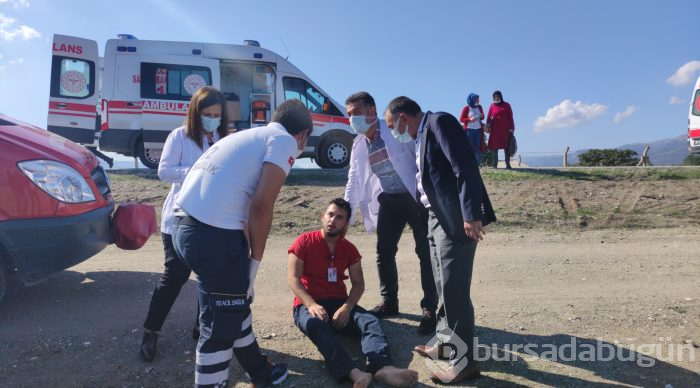 Bursa'da evde sağlık hizmeti aracı ile otomobil çarpıştı: 1 ölü, 3 yaralı