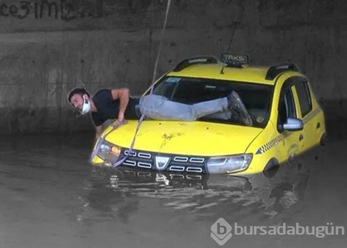 Taksici, taksisinin üzerinde mahsur kaldı!