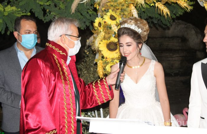 Bursa'yı buluşturan düğün! Hüseyin Keçici ve Hafize Altın mutluluğa 'evet' dedi