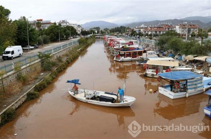 Antalya'da çıkan fırtınada bir ölü!