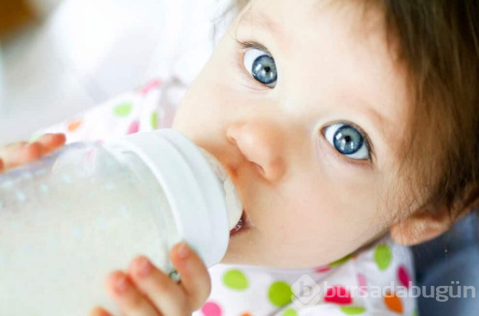Biberon ile beslenen bebekler her gün 'milyonlarca mikroplastik parçacık yiyor'