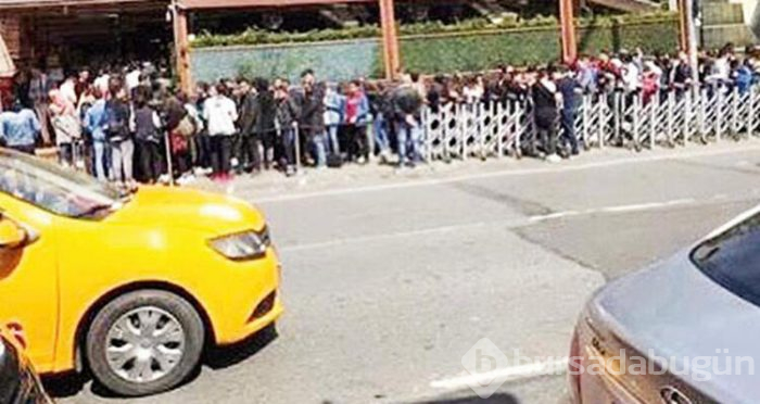 Nusret'in önündeki kuyruk gerçek mi?