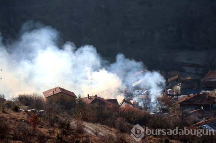 Bolu'da çıkan feci yangın çok sayıda evi küle çevirdi!