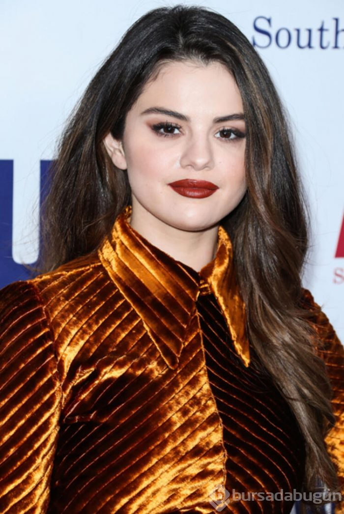 Selena Gomez geri döndü
