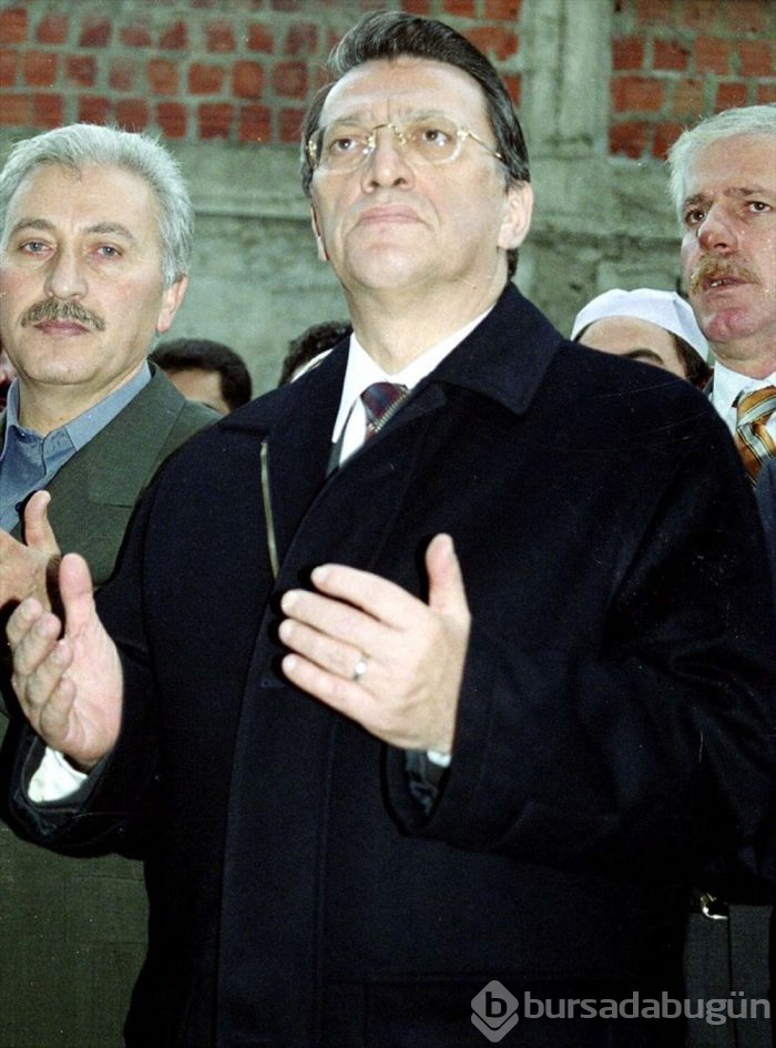 Mesut Yılmaz kimdir?