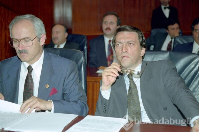 Mesut Yılmaz kimdir?