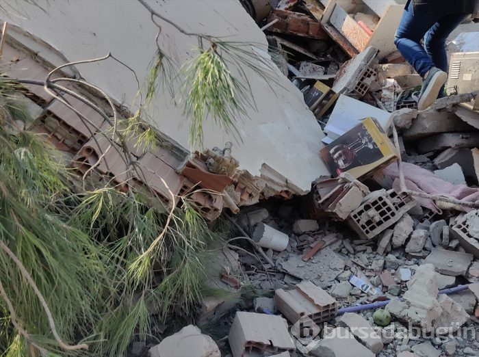 İzmir'deki 6.6'lık depremden kareler