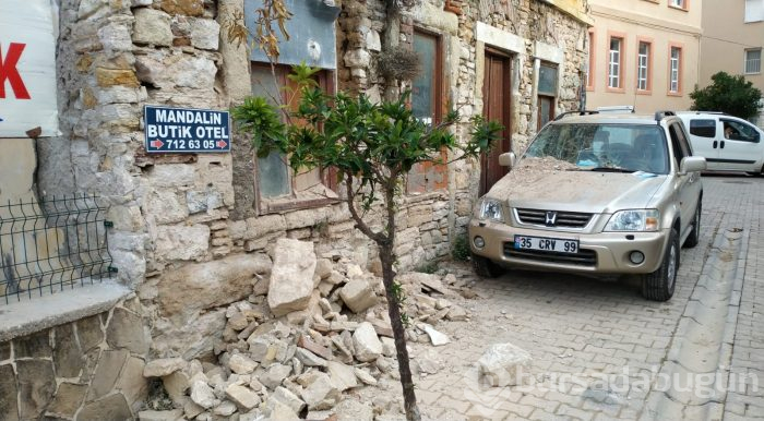 İzmir'deki 6.6'lık depremden kareler