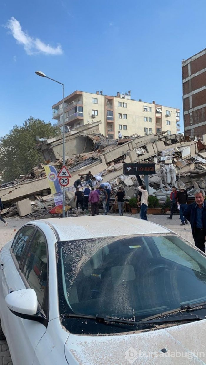 İzmir'deki 6.6'lık depremden kareler