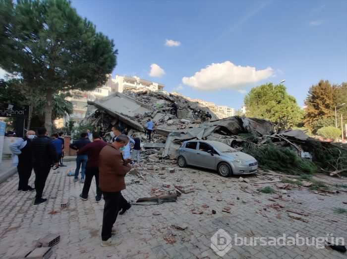 İzmir'deki 6.6'lık depremden kareler