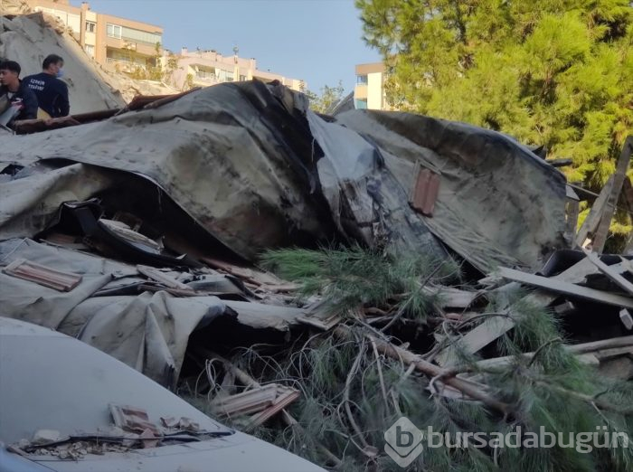 İzmir'deki 6.6'lık depremden kareler