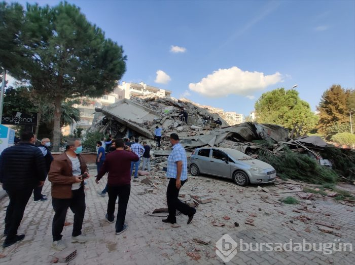 İzmir'deki 6.6'lık depremden kareler