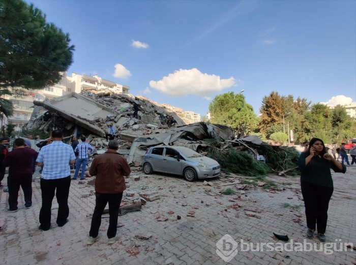İzmir'deki 6.6'lık depremden kareler