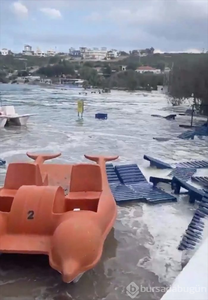 İzmir'deki 6.6'lık depremden kareler