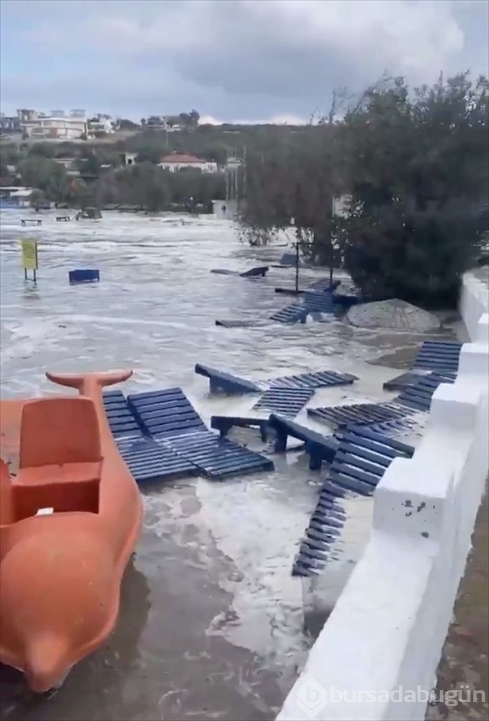 İzmir'deki 6.6'lık depremden kareler