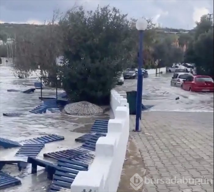 İzmir'deki 6.6'lık depremden kareler