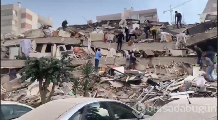 İzmir'deki 6.6'lık depremden kareler