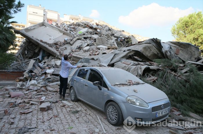 İzmir'deki 6.6'lık depremden kareler