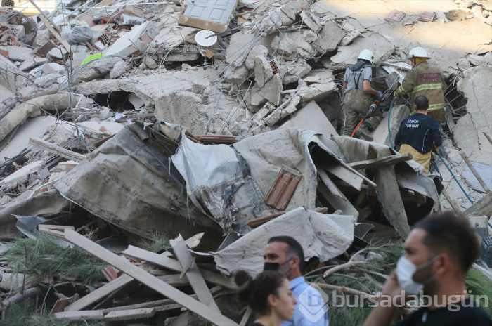 İzmir'deki 6.6'lık depremden kareler